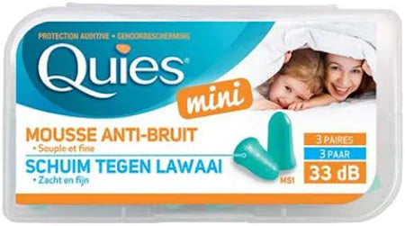 The Quies Earplugs - Foam Mini (6 pairs) packaging displays a soothing image of a woman and child in bed. French and Dutch text describe the teal, noise-reducing foam offering 33 dB protection, ideal for sensitive ears.
