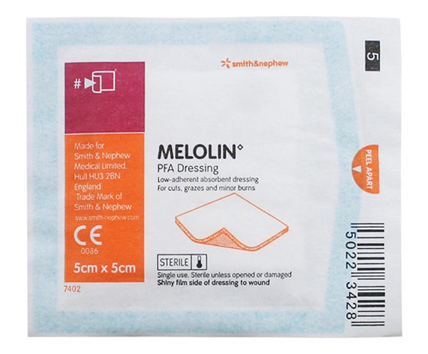 Smith and Nephews Single Dressing (5cm Melolin) is a sterile, 5cm x 5cm wound care solution. It comes with usage instructions and a peel-apart label. Produced by Smith & Nephew Medical Limited.